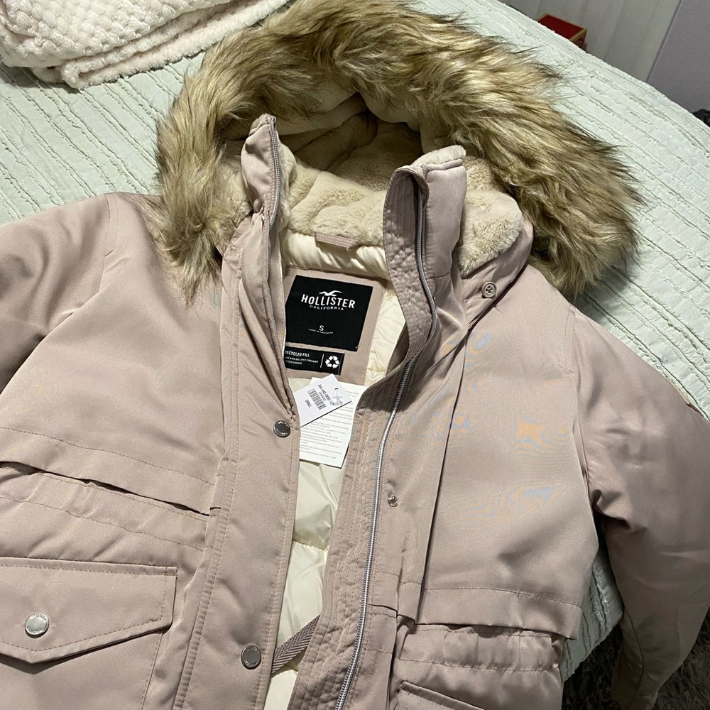 New Hollister light pink winter jacket
